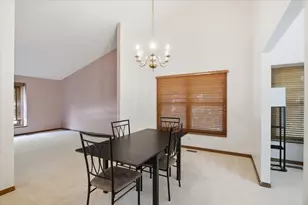 1173 N Clearwater Ct, Palatine, IL 60067 - Photo 9