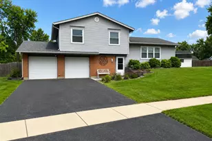 425 Ardglass Ct, Bolingbrook, IL 60440 - Photo 1