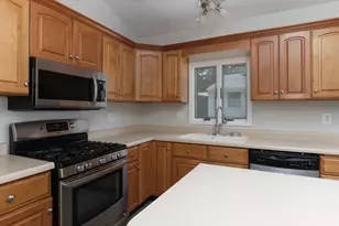 1301 W Wood St, Bloomington, IL 61701 - Photo 11
