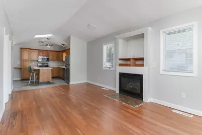 1301 W Wood Street, Bloomington, IL 61701 - Photo 5