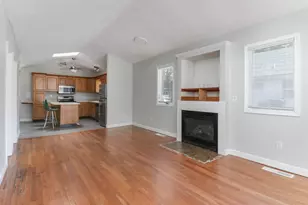 1301 W Wood St, Bloomington, IL 61701 - Photo 5