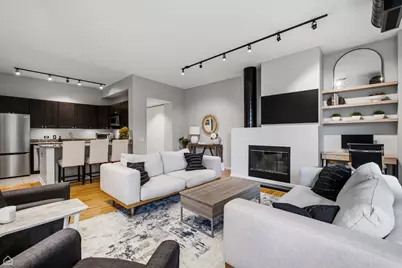 939 W Huron Street #201, Chicago, IL 60642 - Photo 3
