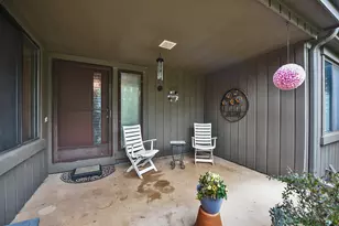 463 Woodview Rd, Lake Barrington, IL 60010 - Photo 3