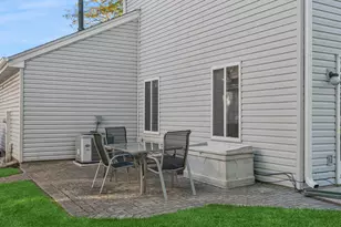677 Windemere Ln, Carol Stream, IL 60188 - Photo 19