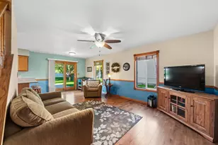677 Windemere Ln, Carol Stream, IL 60188 - Photo 9