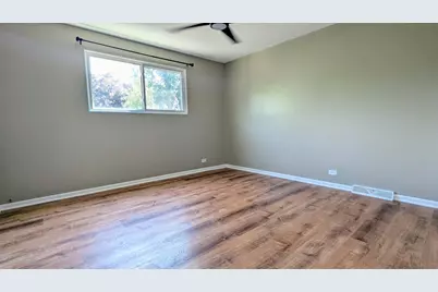 382 Dover Drive, Des Plaines, IL 60018 - Photo 13