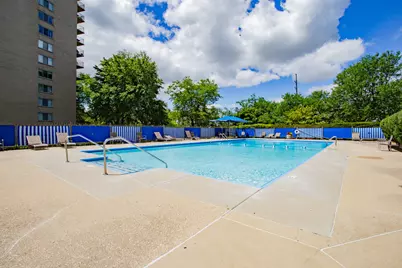 7033 N Kedzie Avenue #303, Chicago, IL 60645 - Photo 3