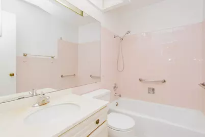 7033 N Kedzie Avenue #303, Chicago, IL 60645 - Photo 17