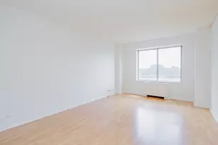 7033 N Kedzie Ave, Chicago, IL 60645 - Photo 13