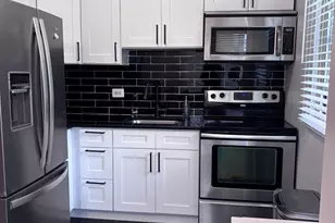 2610 W Balmoral Ave, Chicago, IL 60625 - Photo 5