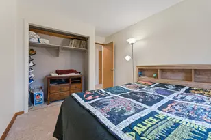 641 Clearmont Dr, Elk Grove Village, IL 60007 - Photo 29