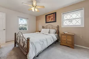 641 Clearmont Dr, Elk Grove Village, IL 60007 - Photo 19