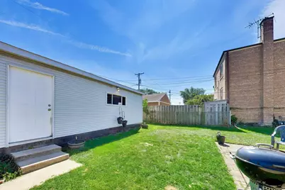 2713 N 75th Avenue, Elmwood Park, IL 60707 - Photo 29