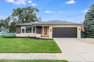 10458 S 81st Ave, Palos Hills, IL 60465 - Photo 1