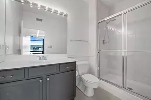 1111 W 15th St, Chicago, IL 60608 - Photo 19