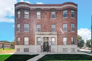 5900 S Prairie Ave, Chicago, IL 60637 - Photo 1
