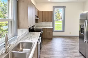 208 W Pells St, Paxton, IL 60957 - Photo 37
