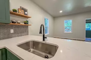 913 W Tremont St, Champaign, IL 61821 - Photo 25