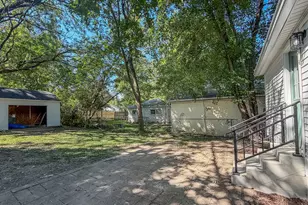 913 W Tremont St, Champaign, IL 61821 - Photo 37