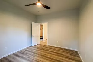 913 W Tremont St, Champaign, IL 61821 - Photo 27