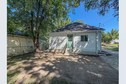 913 W Tremont Street, Champaign, IL 61821 - Photo 39