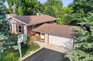 213 Liberty Ave, Fox River Grove, IL 60021 - Photo 1