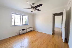 2704 W Lunt Ave, Chicago, IL 60645 - Photo 9