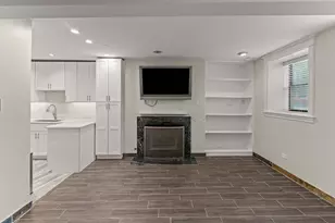 4214 N Kenmore Ave, Chicago, IL 60613 - Photo 5