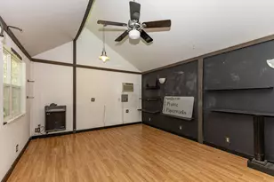409 N Erickson St, Bishop Hill, IL 61419 - Photo 21
