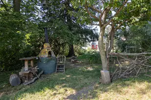 409 N Erickson St, Bishop Hill, IL 61419 - Photo 33