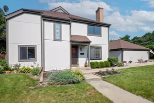 1296 Farnsworth Ln, Buffalo Grove, IL 60089 - Photo 1