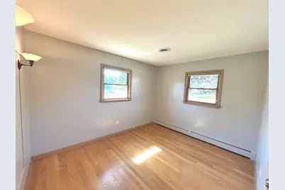 533 Woodview Avenue, Elk Grove Village, IL 60007 - Photo 15