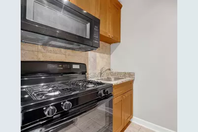 414 W Walnut Street #208, Maywood, IL 60153 - Photo 7