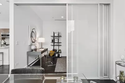 110 W Superior Street #1602, Chicago, IL 60654 - Photo 15