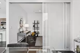 110 W Superior St, Chicago, IL 60654 - Photo 15
