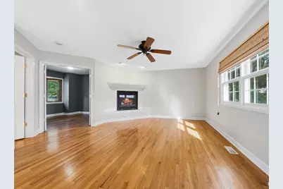 401 Division Street, Saint Charles, IL 60174 - Photo 9