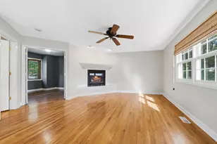 401 Division St, Saint Charles, IL 60174 - Photo 9