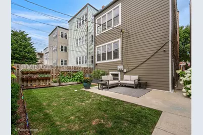 2335 W Walton Street, Chicago, IL 60622 - Photo 25