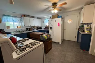 201 S Barber Ave, Polo, IL 61064 - Photo 5