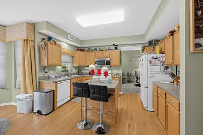 18499 W Springwood Drive, Grayslake, IL 60030 - Photo 7