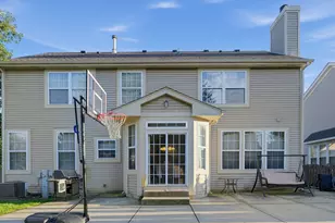 18499 W Springwood Dr, Grayslake, IL 60030 - Photo 25