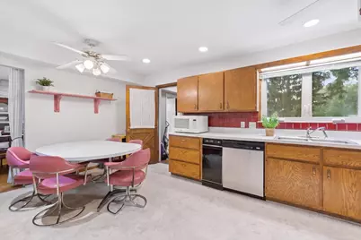 17W467 Portsmouth Drive, Darien, IL 60561 - Photo 11