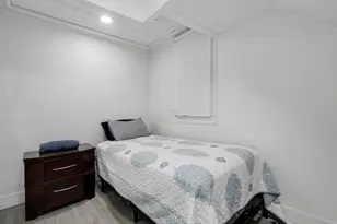 1812 W Erie St, Chicago, IL 60622 - Photo 9