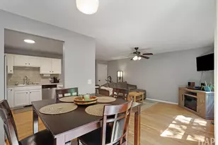 1429 Rhett Pl, Woodstock, IL 60098 - Photo 11