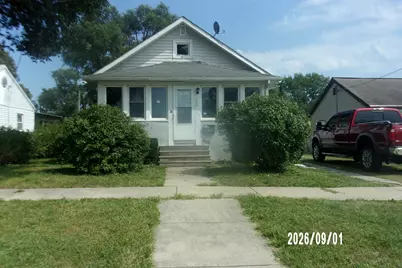 816 S Fifth Street S, Hoopeston, IL 60942 - Photo 1