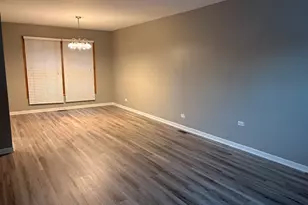 5431 Ebony Ct, Gurnee, IL 60031 - Photo 3