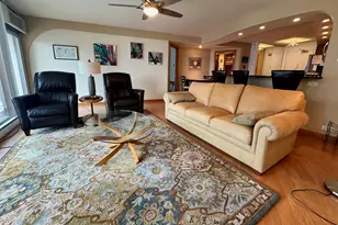 300 N State St, Chicago, IL 60654 - Photo 7