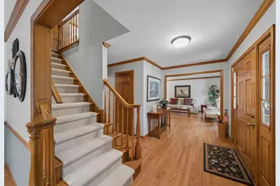 808 Lyndhurst Court, Naperville, IL 60563 - Photo 5