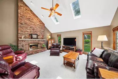 808 Lyndhurst Court, Naperville, IL 60563 - Photo 13