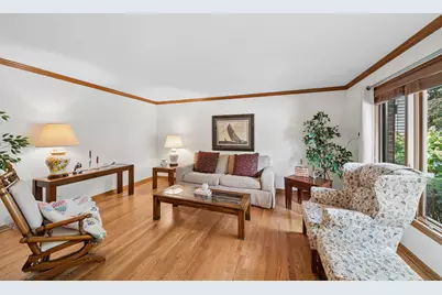 808 Lyndhurst Court, Naperville, IL 60563 - Photo 7